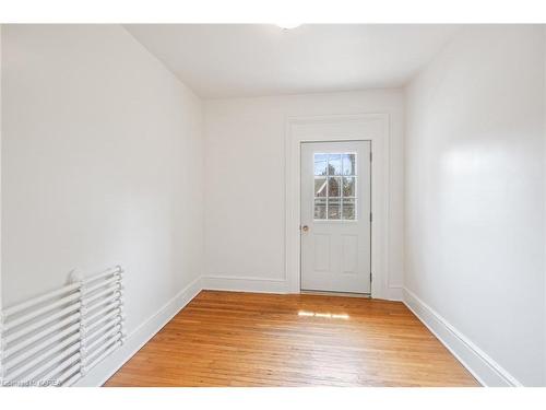 117/119 William Street, Kingston, ON - Indoor Photo Showing Bedroom