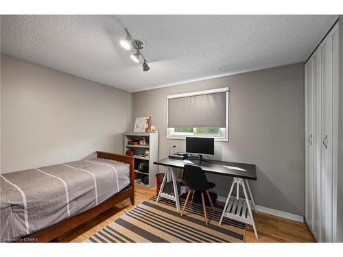 153 Grenadier Drive, Kingston, ON - Indoor Photo Showing Bedroom