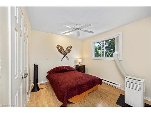 17 Shaw Street, Kingston, ON - Indoor Photo Showing Bedroom