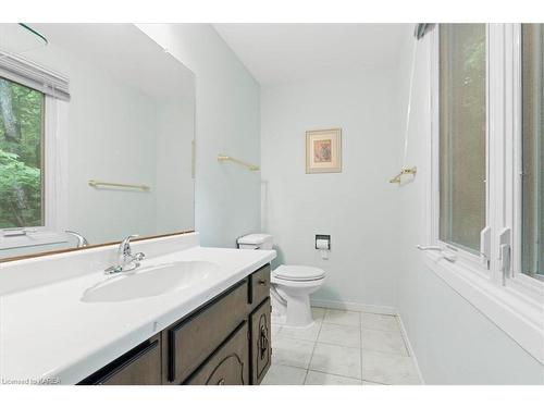 1432 Wallbridge-Loyalist Road Road, Quinte West, ON - Indoor Photo Showing Bathroom