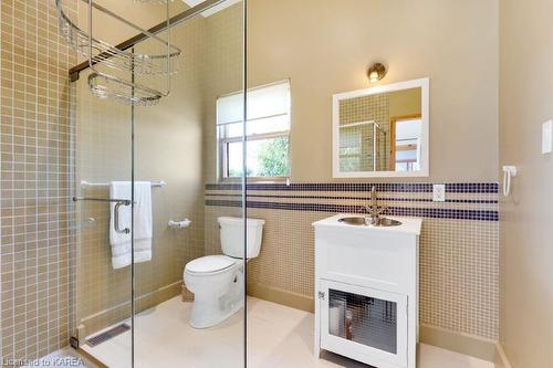 9868 County Road 42, Westport, ON - Indoor Photo Showing Bathroom