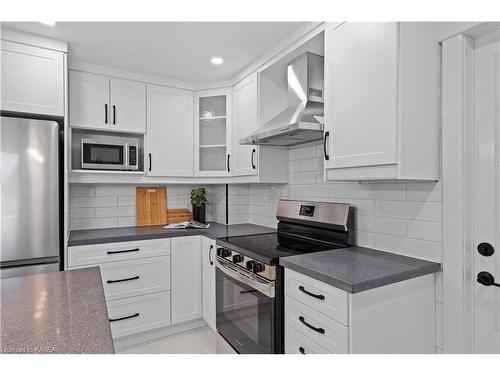 4061 Bath Road, Kingston, ON - Indoor Photo Showing Kitchen With Stainless Steel Kitchen With Upgraded Kitchen