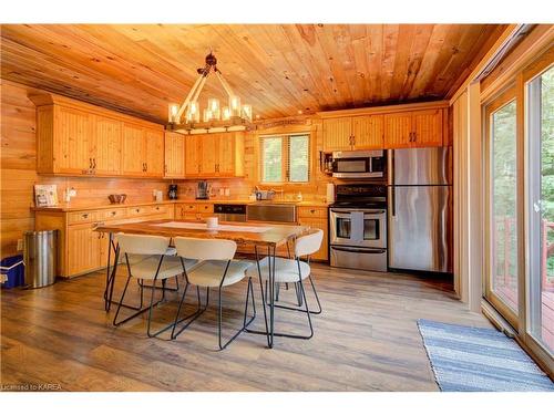 91 Echo Glen Lane, Lansdowne, ON - Indoor Photo Showing Kitchen