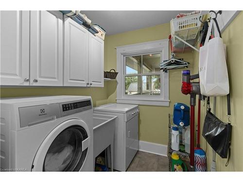 222 Greenbay Road, Kingston, ON - Indoor Photo Showing Laundry Room