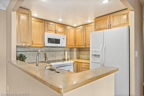 708-120 Barrett Court, Kingston, ON - Indoor Photo Showing Kitchen