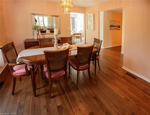 28 Chartwell Crescent, Kingston, ON - Indoor Photo Showing Dining Room