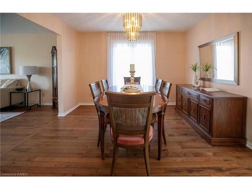 28 Chartwell Crescent, Kingston, ON - Indoor Photo Showing Dining Room