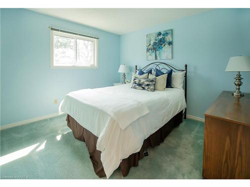 28 Chartwell Crescent, Kingston, ON - Indoor Photo Showing Bedroom