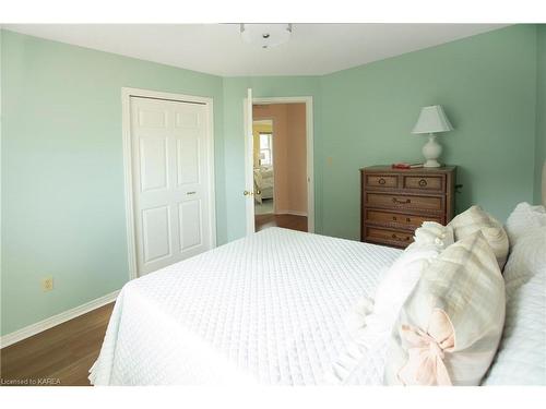 28 Chartwell Crescent, Kingston, ON - Indoor Photo Showing Bedroom