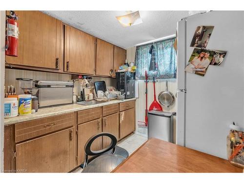 244 Weller Avenue, Kingston, ON - Indoor Photo Showing Kitchen