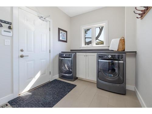 4506 Bath Road, Amherstview, ON - Indoor Photo Showing Laundry Room