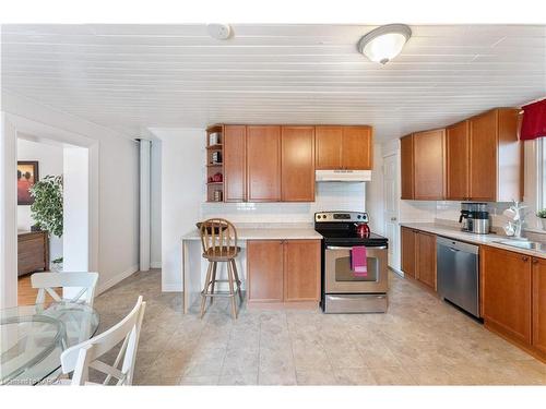 30 King Street, Picton, ON - Indoor Photo Showing Kitchen