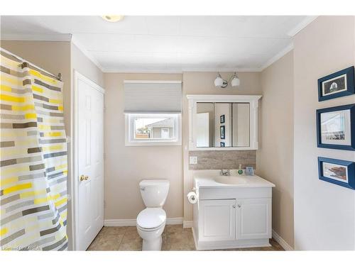 30 King Street, Picton, ON - Indoor Photo Showing Bathroom