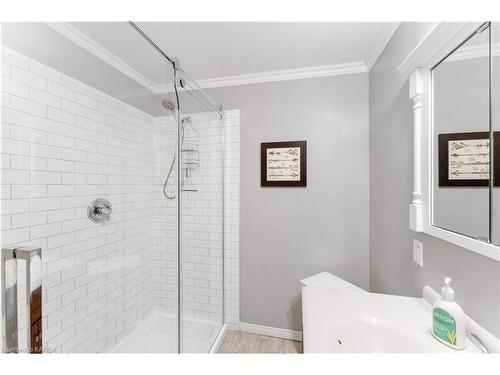 30 King Street, Picton, ON - Indoor Photo Showing Bathroom