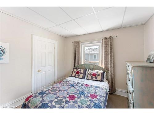 30 King Street, Picton, ON - Indoor Photo Showing Bedroom