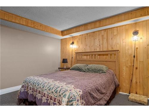 35 Derby Gate Crescent, Kingston, ON - Indoor Photo Showing Bedroom