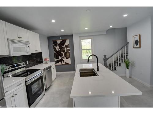 4770 Highway 2 E, Gananoque, ON - Indoor Photo Showing Kitchen