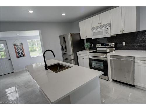 4770 Highway 2 E, Gananoque, ON - Indoor Photo Showing Kitchen