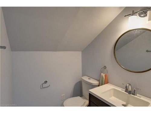 4770 Highway 2 E, Gananoque, ON - Indoor Photo Showing Bathroom