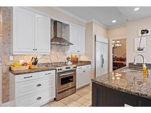 3909 Stone Point Road, Inverary, ON - Indoor Photo Showing Kitchen With Upgraded Kitchen