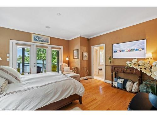 3909 Stone Point Road, Inverary, ON - Indoor Photo Showing Bedroom