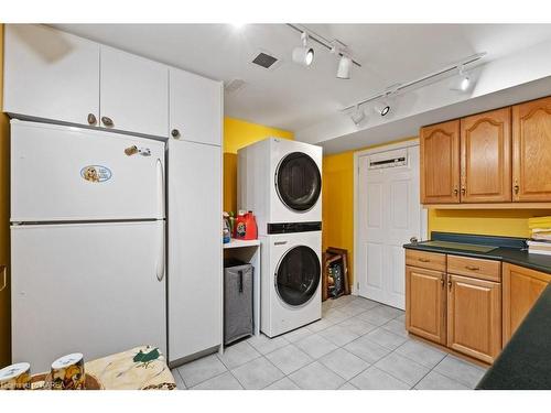 3909 Stone Point Road, Inverary, ON - Indoor Photo Showing Laundry Room