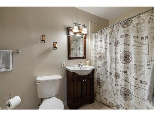 309 King Street W, Kingston, ON - Indoor Photo Showing Bathroom