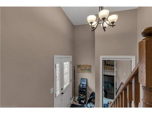 568 Davis Drive, Kingston, ON - Indoor Photo Showing Other Room