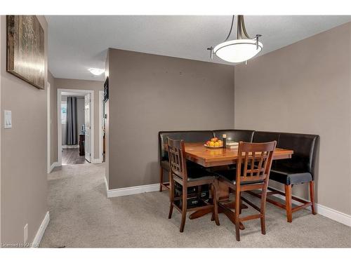 568 Davis Drive, Kingston, ON - Indoor Photo Showing Dining Room