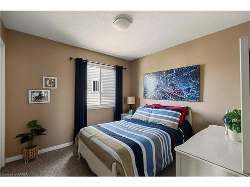 1231 Amanda Court, Kingston, ON - Indoor Photo Showing Bedroom