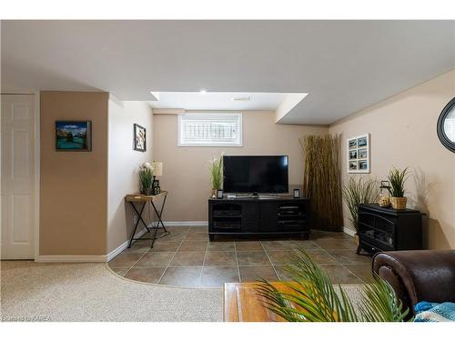 1231 Amanda Court, Kingston, ON - Indoor Photo Showing Other Room