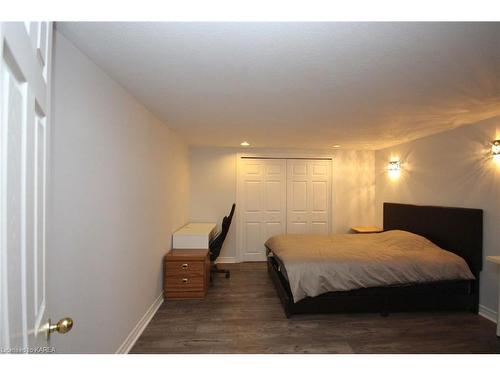 590 Mohini Place, Kingston, ON - Indoor Photo Showing Bedroom