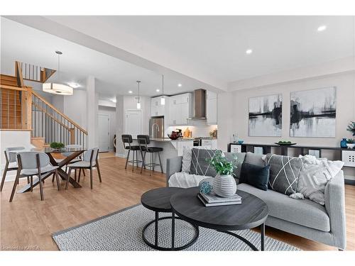 1386 Andersen Drive, Kingston, ON - Indoor Photo Showing Living Room