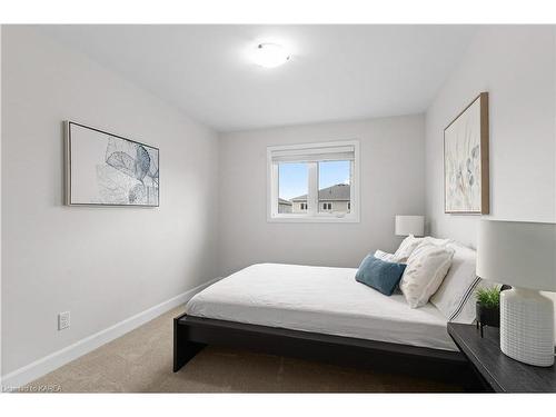 1386 Andersen Drive, Kingston, ON - Indoor Photo Showing Bedroom