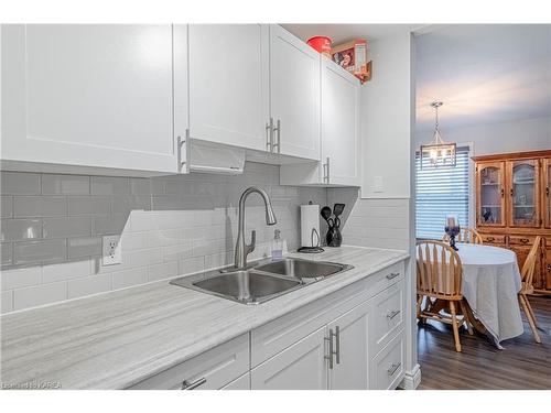 401-540 Talbot Place, Gananoque, ON - Indoor Photo Showing Kitchen With Double Sink With Upgraded Kitchen