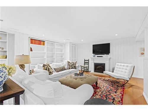 784 Wartman Avenue, Kingston, ON - Indoor Photo Showing Living Room With Fireplace