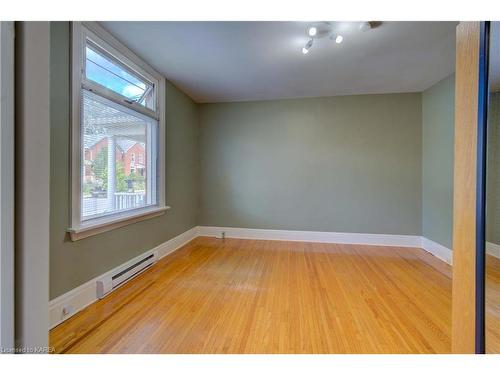 519 Albert Street, Kingston, ON - Indoor Photo Showing Other Room