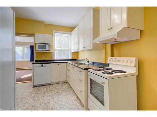 519 Albert Street, Kingston, ON - Indoor Photo Showing Kitchen