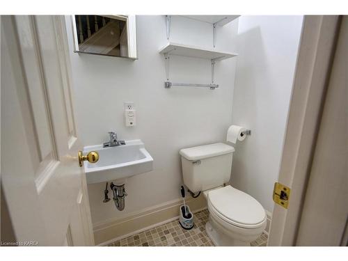 519 Albert Street, Kingston, ON - Indoor Photo Showing Bathroom