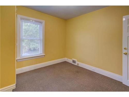 519 Albert Street, Kingston, ON - Indoor Photo Showing Other Room