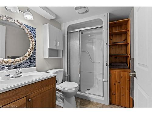 785 Allum Avenue, Kingston, ON - Indoor Photo Showing Bathroom