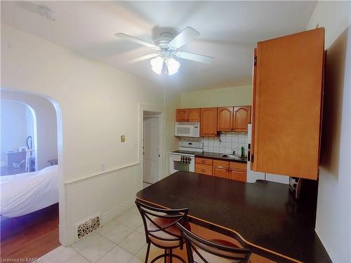 40 Ordnance Street, Kingston, ON - Indoor Photo Showing Kitchen