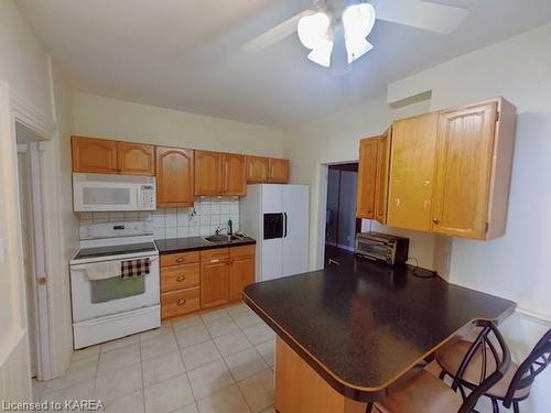 40 Ordnance Street, Kingston, ON - Indoor Photo Showing Kitchen