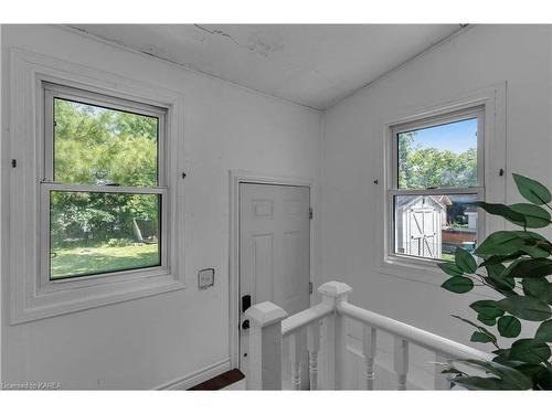 87 Kingscourt Avenue, Kingston, ON - Indoor Photo Showing Other Room