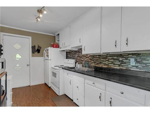 87 Kingscourt Avenue, Kingston, ON - Indoor Photo Showing Kitchen