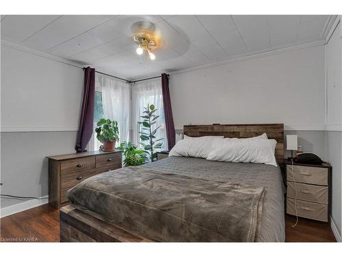 87 Kingscourt Avenue, Kingston, ON - Indoor Photo Showing Bedroom