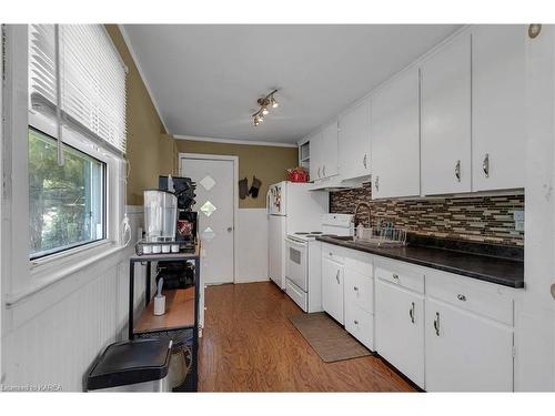 87 Kingscourt Avenue, Kingston, ON - Indoor Photo Showing Kitchen