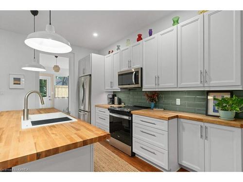 151 Montreal Street, Kingston, ON - Indoor Photo Showing Kitchen