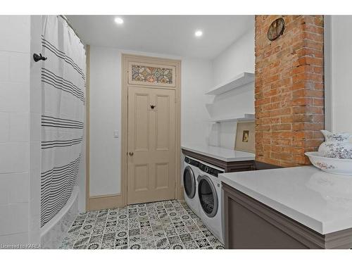 151 Montreal Street, Kingston, ON - Indoor Photo Showing Laundry Room