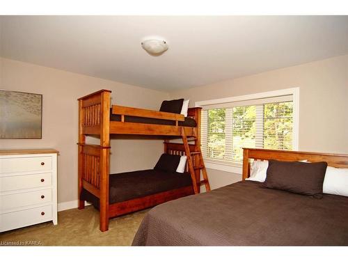 10-3-532 10Th Concession Road, Westport, ON - Indoor Photo Showing Bedroom